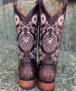 Valeria'S Boutique New Arrivals Arracada Jerezana Embroidered Western Boots (Cincelada) - Brown (With Silver Studs)