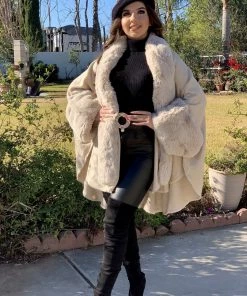 Valeria'S Boutique New Arrivals Margaret Fur Poncho (Ivory)