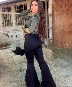 Valeria'S Boutique Corazón De Texas High Rise Bell Bottom Jeans New Arrivals