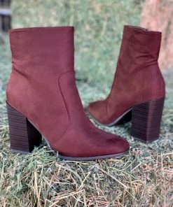 Valeria'S Boutique Brown Suede Booties