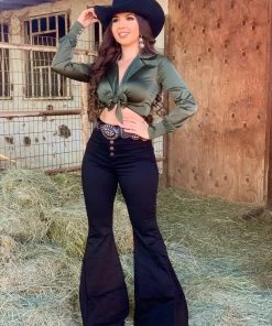 Valeria'S Boutique Corazón De Texas High Rise Bell Bottom Jeans New Arrivals