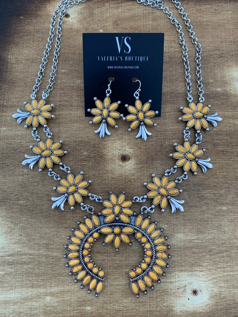 Valeria'S Boutique Pointed Squash Blossom Necklace Set (Red, Yellow, White, Turquoise, & Peach) 5 Valeria'S Boutique Pointed Squash Blossom Necklace Set (Red, Yellow, White, Turquoise, & Peach)