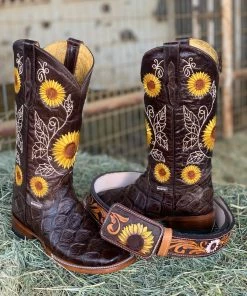 Valeria'S Boutique Pirarucu Fish Embroidered Western Boots (Sunflower)