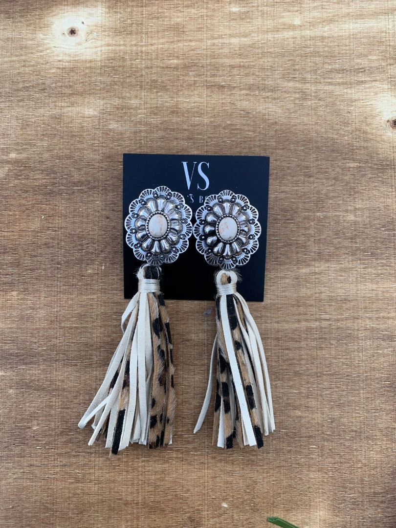 Valeria'S Boutique New Arrivals Concho Fringe Earrings (Ivory) 3 Valeria'S Boutique New Arrivals Concho Fringe Earrings (Ivory)