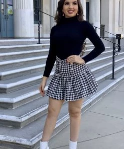 Valeria'S Boutique Audrey Tweed Pleated Mini Skirt (White)