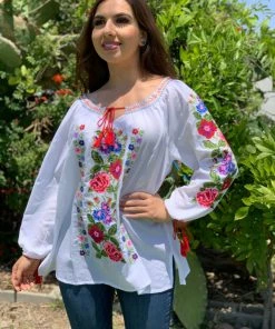 Valeria'S Boutique Rosario Floral Embroidered Top New Arrivals