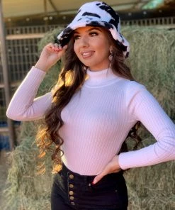 Valeria'S Boutique Cowprint Bucket Hat (La Vaca Lola - Black)